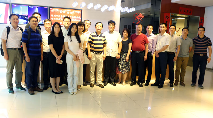 深圳市新能（néng）源汽（qì）車產（chǎn）業協會攜常州市政府、中汽研領導一行蒞臨喬（qiáo）合裏參觀指導